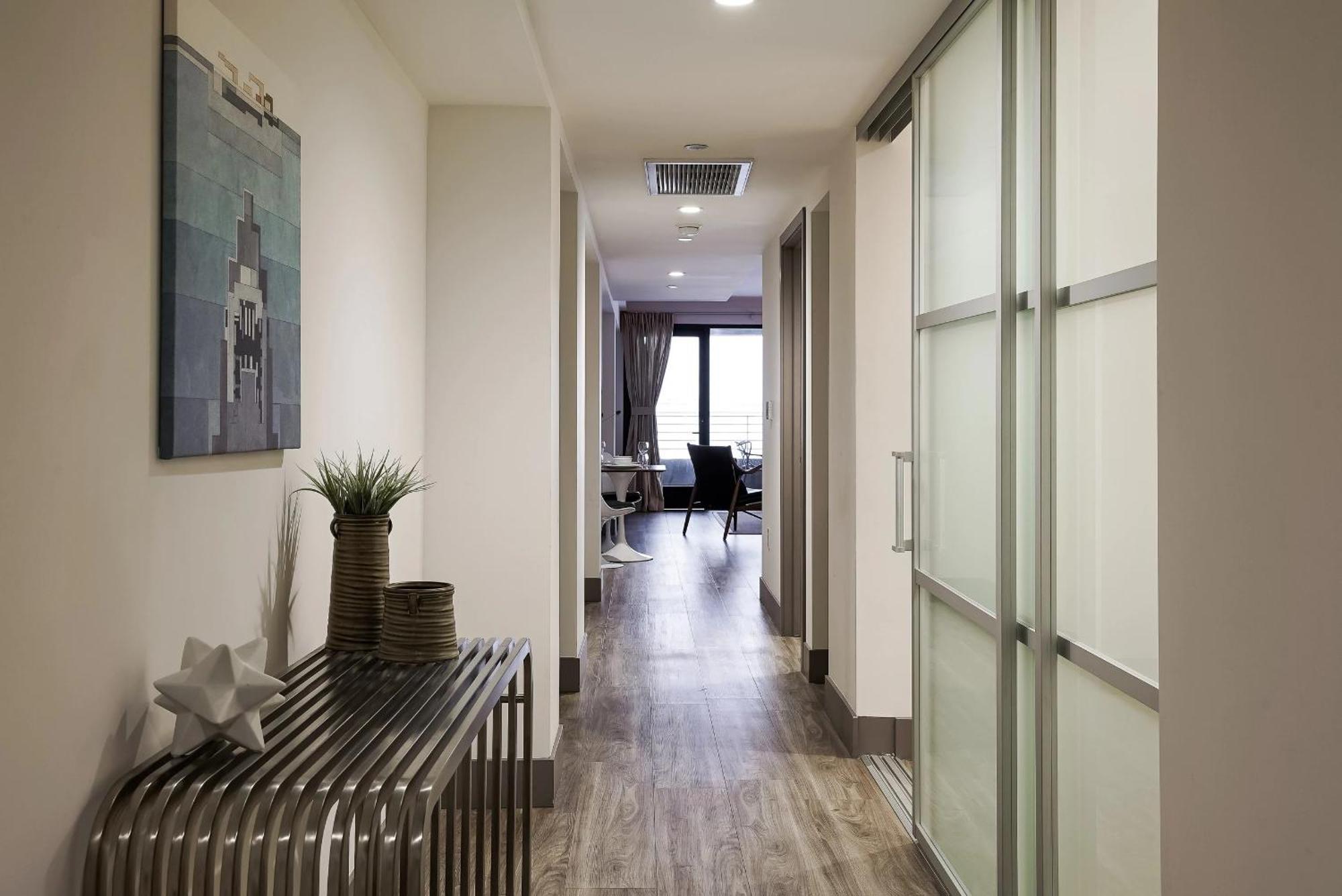 Abode Angeles - Downtown South Park Apartahotel 4*